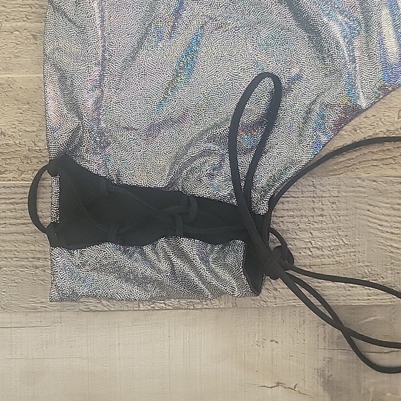 Women's Mini Metallic Hologram Two Piece Party Clubwear Beach Wear - Picture 3 of 16